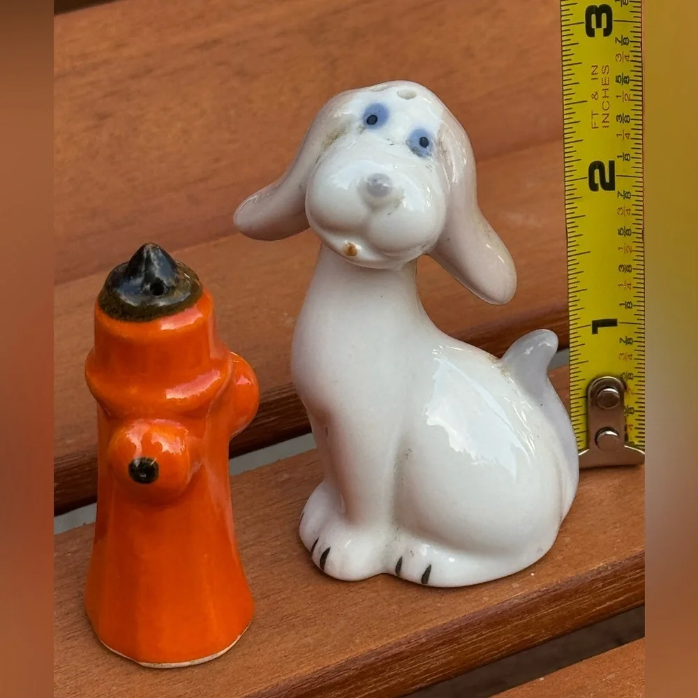 Vintage salt and pepper shakers Fire hydrant‎ White and Orange Dog Figurine Set